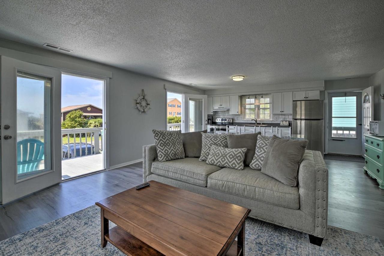 Oak Island Beach Abode With Deck Walk To Shore! Exterior photo