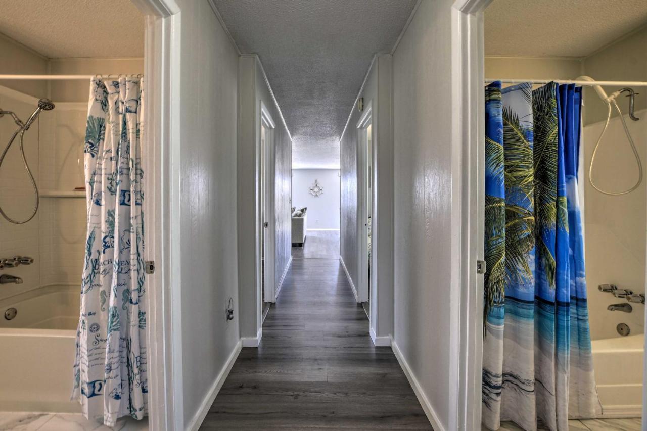 Oak Island Beach Abode With Deck Walk To Shore! Exterior photo